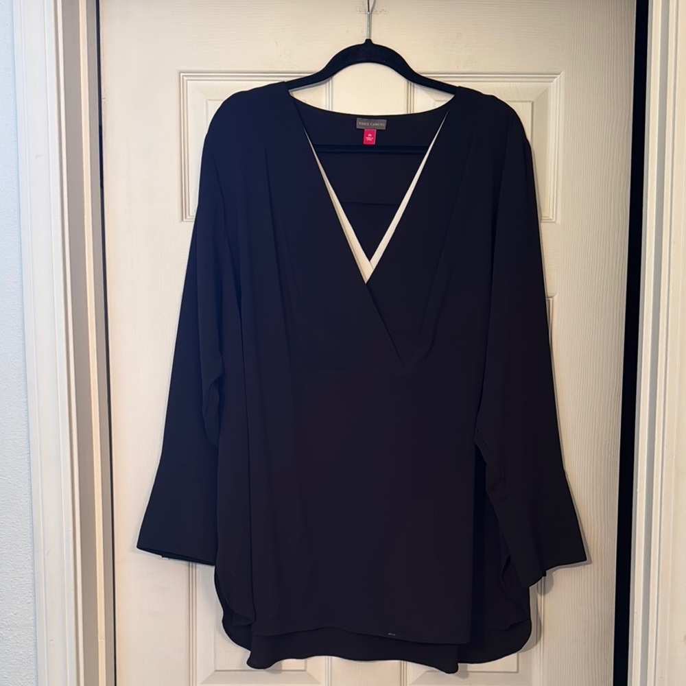 Vince Camuto Elegant Black Women's pullover Top.  Retails $99.00